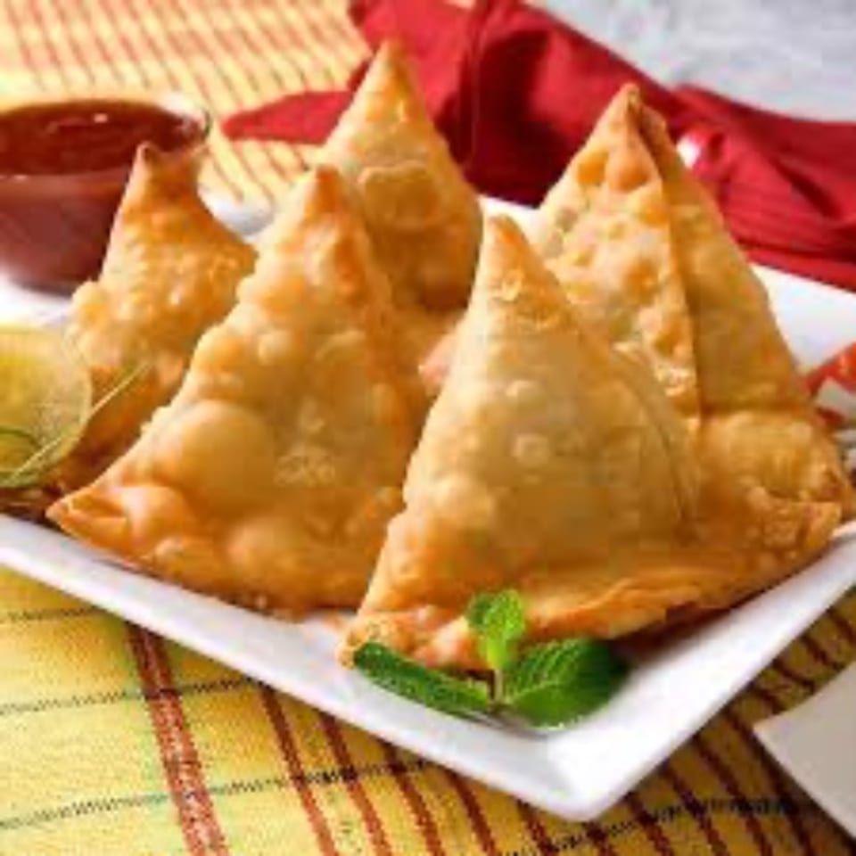 Delicious Samosa: A Flavorful Indian Appetizer